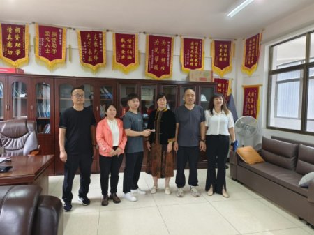 商會簡訊28 愛心企業扶貧救困 捐資助學886